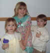 03-04-20_013_Megan_Emily_and_Ian-Easter_2003.jpg (94740 bytes)