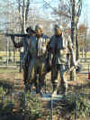 b-02-02-15-_Vietnam_Memorial_-_Wash_019.jpg (254559 bytes)